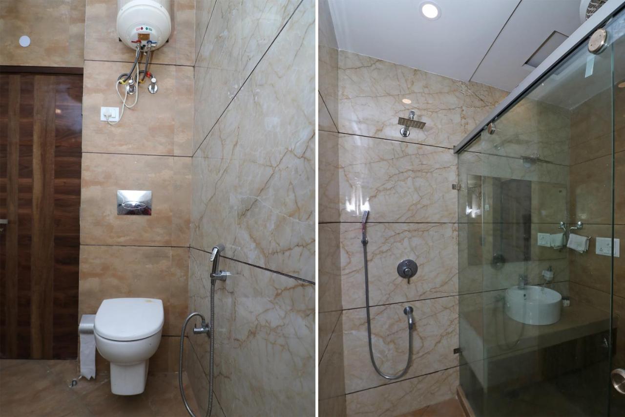 Oyo 9999 Hotel La Wisteria Δελχί Εξωτερικό φωτογραφία